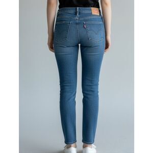 Levi's 721 High Rise Medium-Blue Skinny Jeans